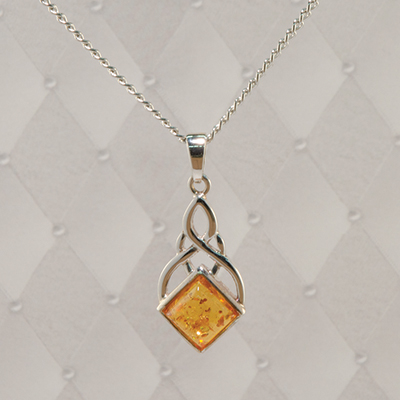 Iona Pendant with Stone - J-SP21280